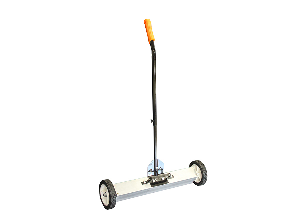 Magnetic Sweeper 600mm - With Release & Telescopic Handle